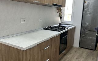 Apartament 3 camere semidecomandat etaj 2 strada Semaforului - Poză 2