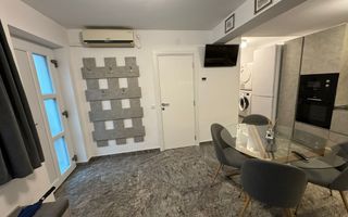 Apartament cu 2 camere, decomandat, 65mp, Zona Ultracentral - Poză 4