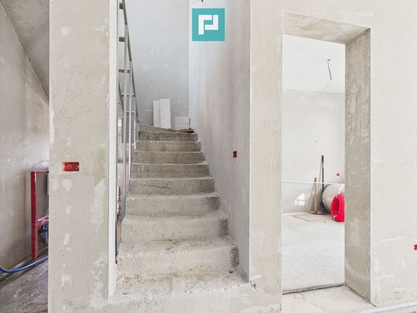 Casă deosebită în Parneava – Strada Griviței - Poză 31