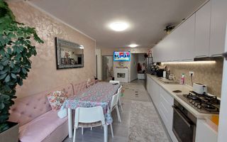 Apartament cu 3 camere, 2 balcoane și parcare, zona Floresti. - Poză 2