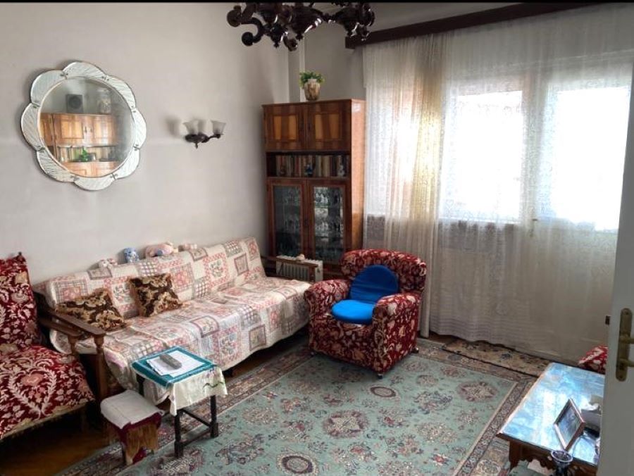Apartament cu 3 camere | Semidecomandat | Piata Matache - Poză 1