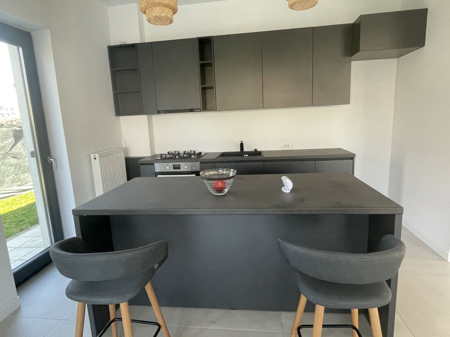 VILA NOUA SI MODERNA CU 5 CAMERE LA INCHIRIERE IN OTOPENI - Poză 4