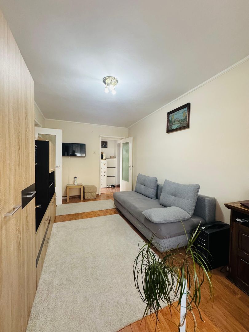 Apartament 2 camere etaj 3 Velenta - Poză 1