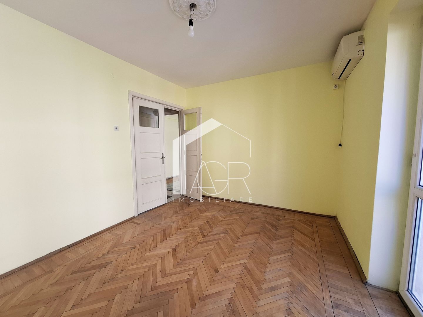 Apartament cu 2 camere, zona Ultracentral - Poză 9