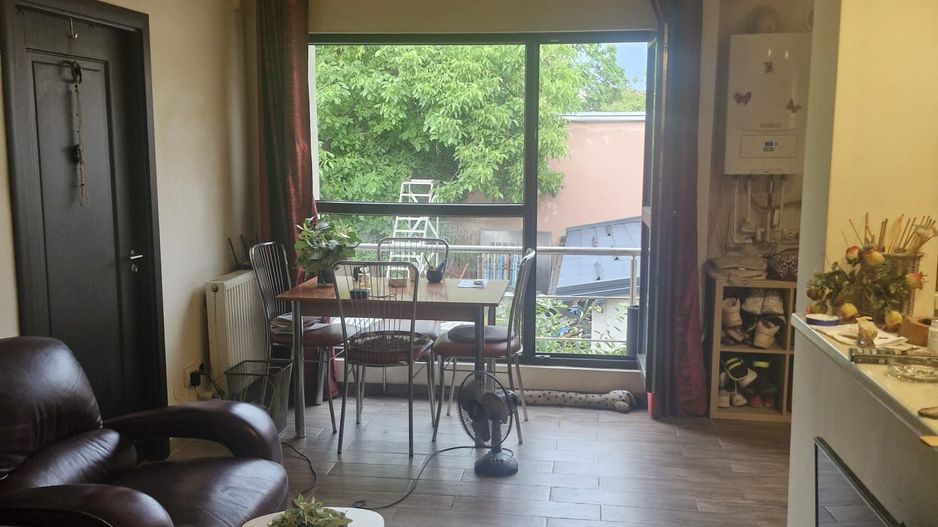 De Vanzare Apartament 2 Camere in Vila Sebastian sect 5 - Poză 2