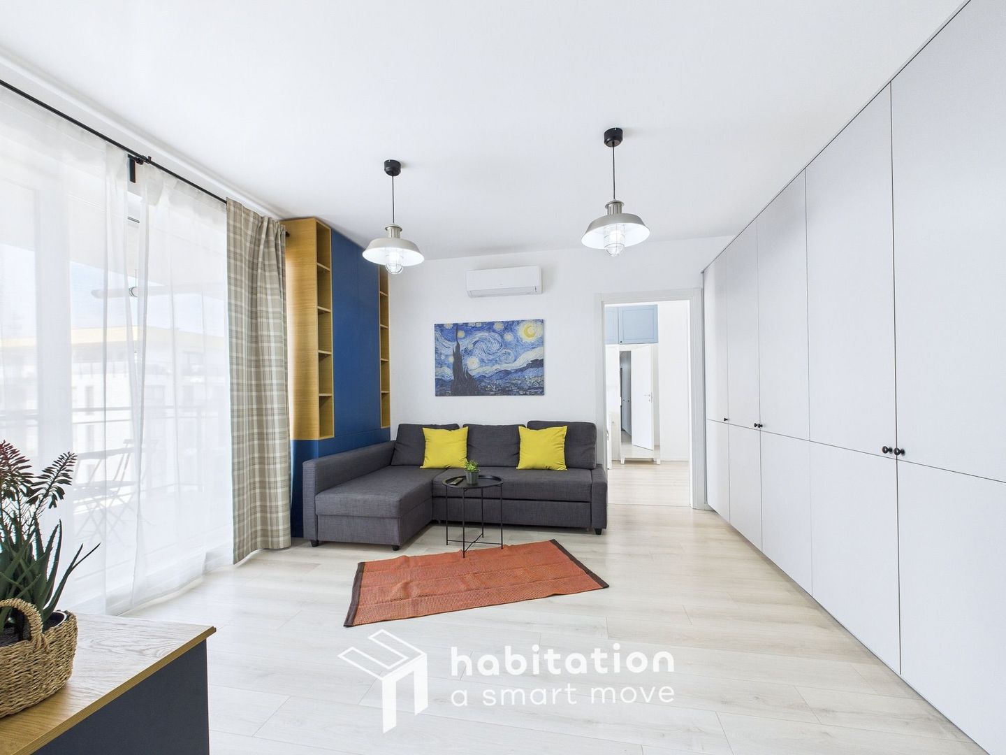 Apartament elegant si vibrant, vedere panoramicǎ ,zona Lipovei- Padure - Poză 1