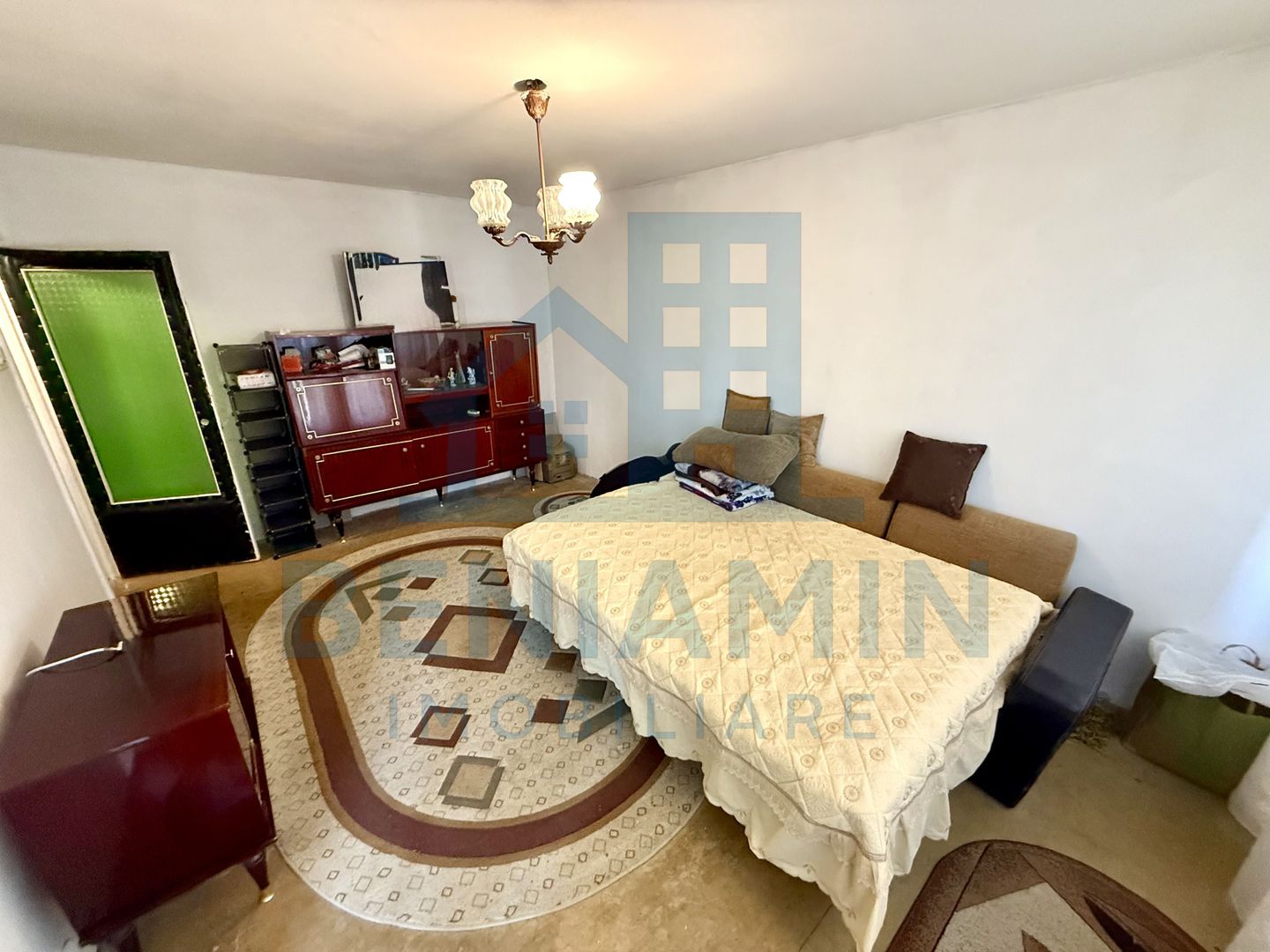 2 decomandate - etaj 3 - 53mp - teava de gaze - 1981 - Rovine - Iorga - Poză 2