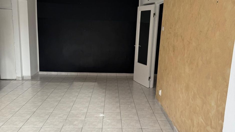 De închiriat: apartament 3 camere - nemobilat - ideal birou - Gorjului - Poză 3