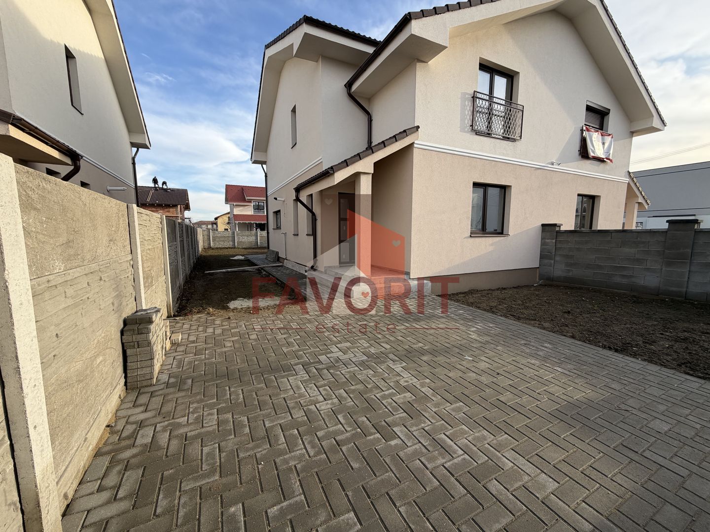 Toate utilitatile. Strada asfaltata. Finisaje la alegere. Comision 0% - Poză 1