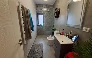 Casa in cartier exclusivist - Poză 19