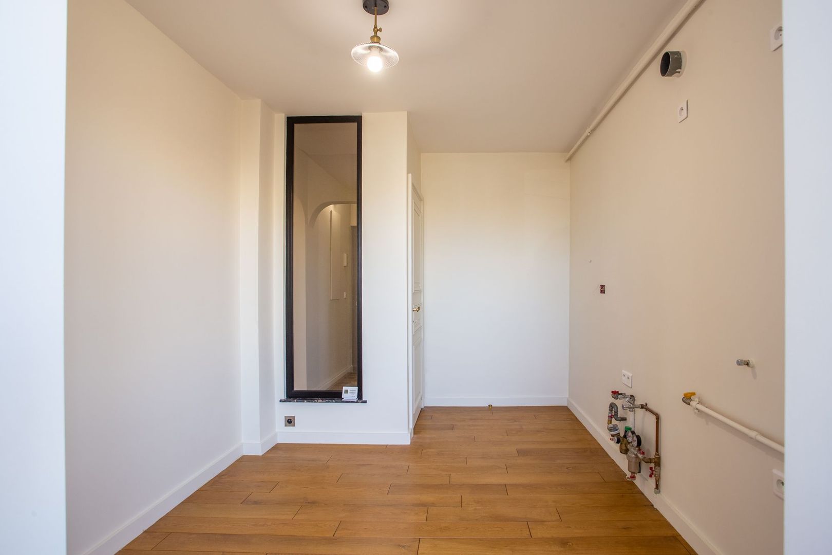 Apartament ultrafinisat în Aradul Nou - Poză 2