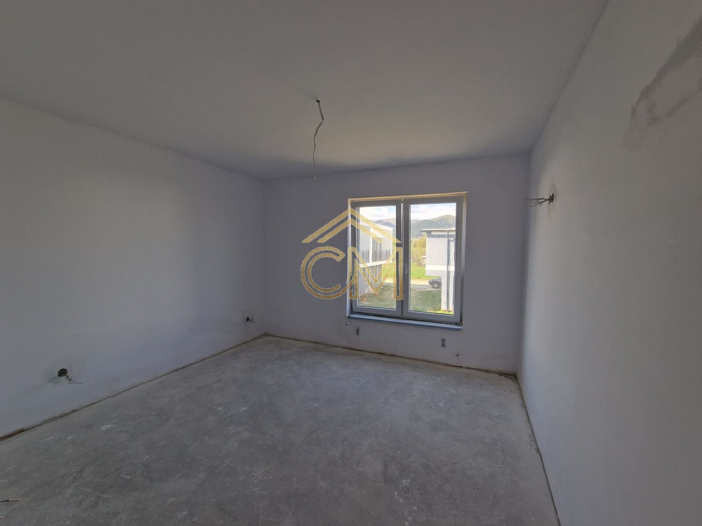 Casă 4 Camere - 110 MPU - 264 MP Teren - Terasa - Poză 3