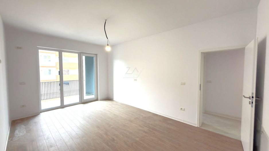 Decomandat. Loc de parcare. Spatiu depozitare pod. - Poză 1