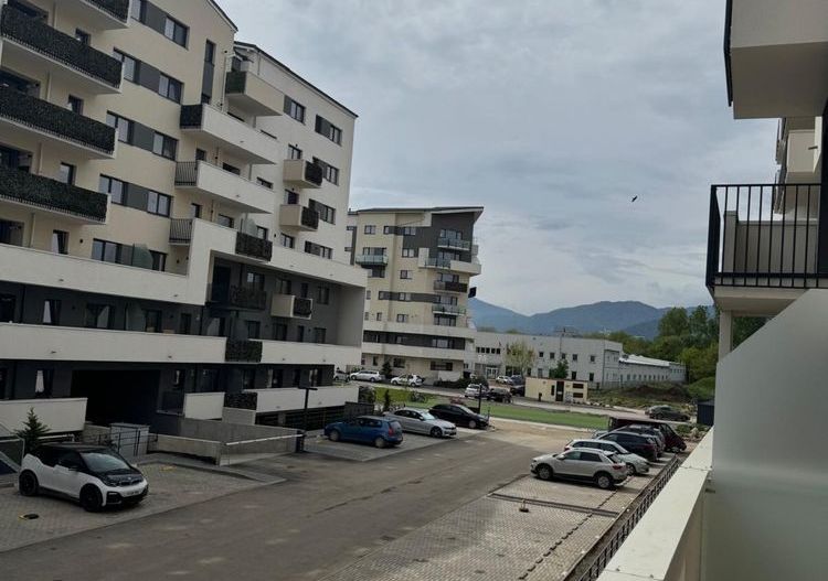 Apartament in bloc nou la 5 minute de mall Coresi - Poză 1