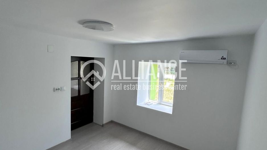 SAT CERCHEZU - Casa renovata complet si gradina - Poză 6