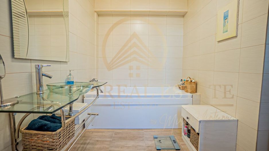 Viluta cocheta cu curte frumoasa in Mamaia Sat! - Poză 17