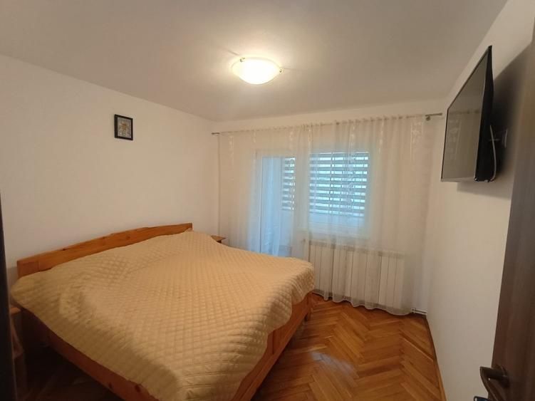 Vând  apartament 3 camere - Poză 3