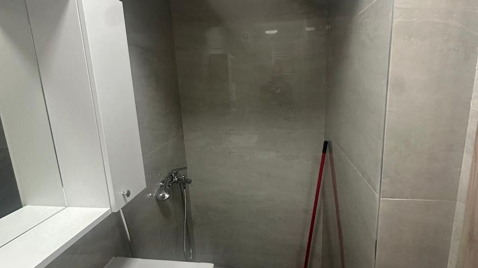 Garsonieră în Popești-Leordeni, Mobilată si utilată,piscina,metrou Berceni - Poză 11