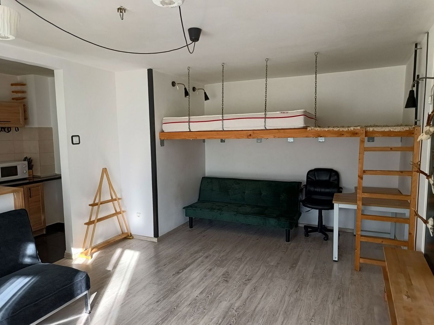 GAROSNIERA DECOMANDATA RENOVATA MOBILATA & UTILATA - Poză 12