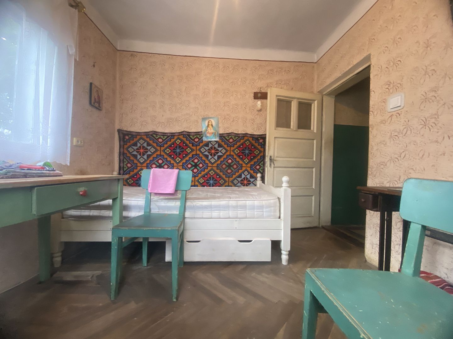 Vanzare casa cu 6 camere in Targoviste - vizavi de Colegiul Carabella - Poză 6