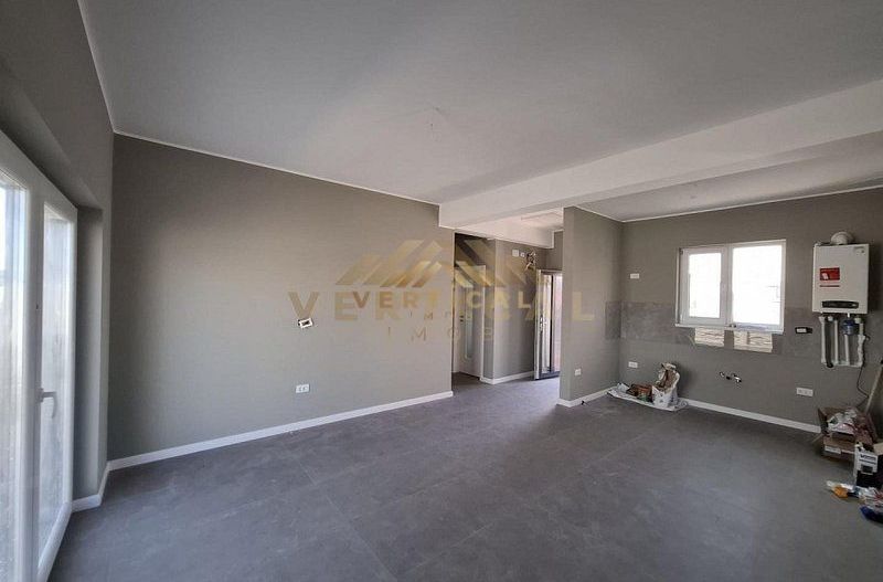 PROMOTIE!!! Casa de vanzare la 3 min de bld principal - Poză 5