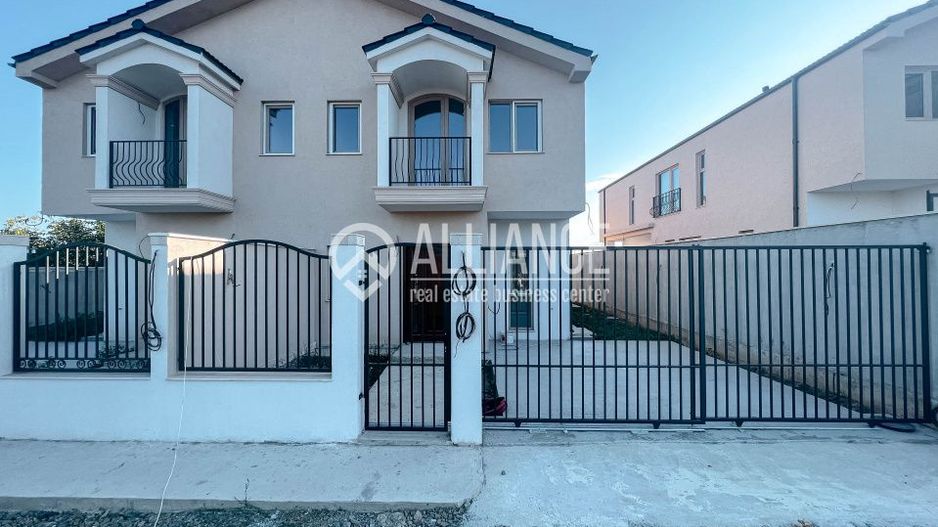 TOMIS PLUS (COD 05)Casa Premium Intr-un Cartier Nou  Liniste, - Poză 1