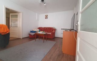 Casă spațioasă de vânzare în comuna Roșia .COMISION 0% - Poză 15