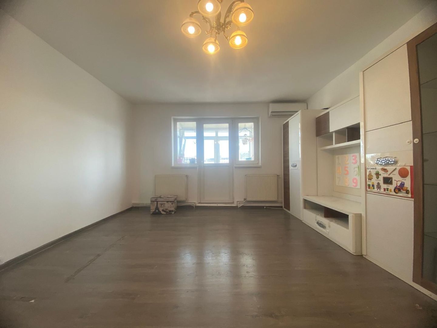 Luminos! Vanzare apartament cu 2 camere, Targoviste - Micro 11 - Poză 3