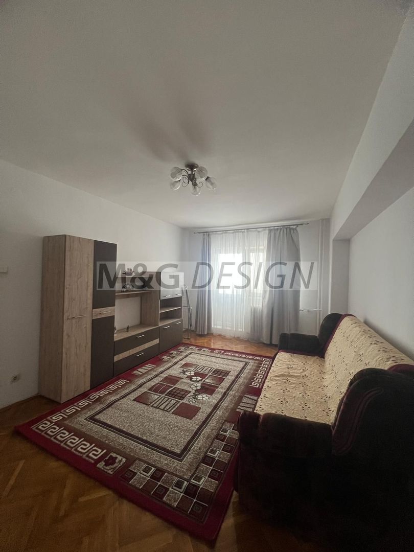 Inchiriez 3 camere decomandate zona Complex - Poză 1