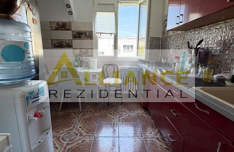 APARTAMENT 4 CAMERE SI 2 BAI DE VANZARE - ZONA METROU 1 DECEMBRIE - Poză 10