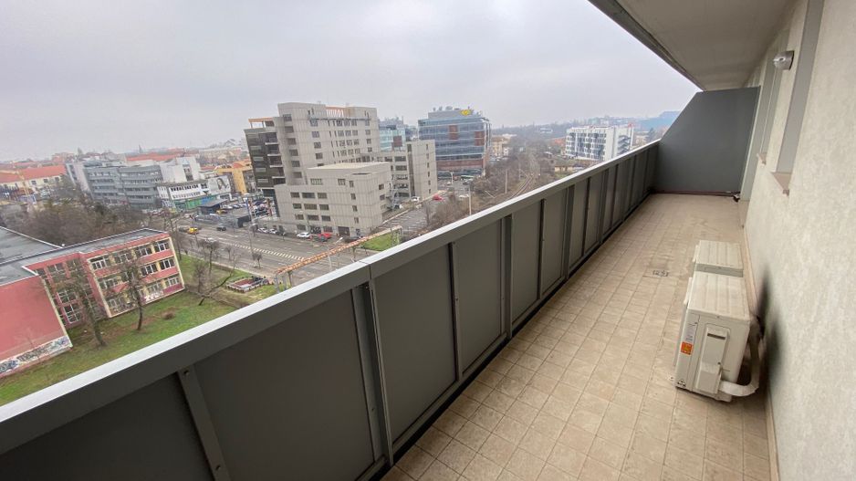 Apartament cu 3 camere   în zona Ultracentral - Poză 2