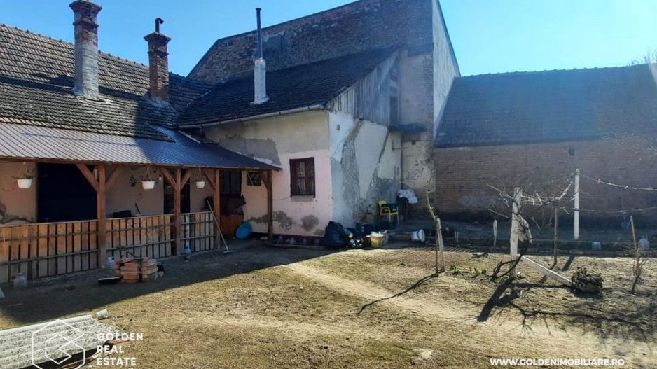 Casa mare in Paulis, la drumul principal, 1500 mp teren - Poză 2