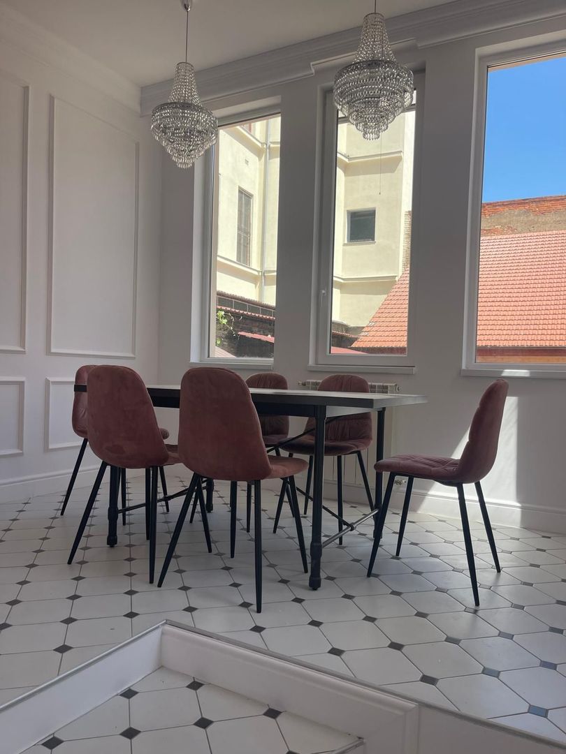 Apartament de lux în inima Oradiei – locație premium lângă Gojdu - Poză 5