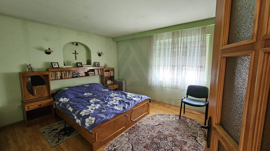 Casa 5 camere 3 bai garaj inchis si teren 700 mp utili in Lazaret - Poză 6