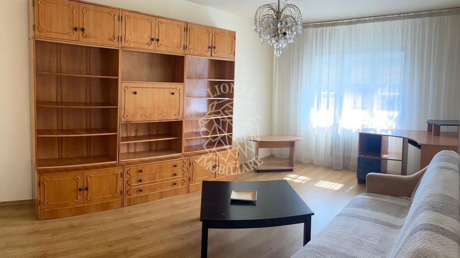 Apartament 4 camere 132 mp-balcon-ideal locuire-Calea Moldovei - Poză 2