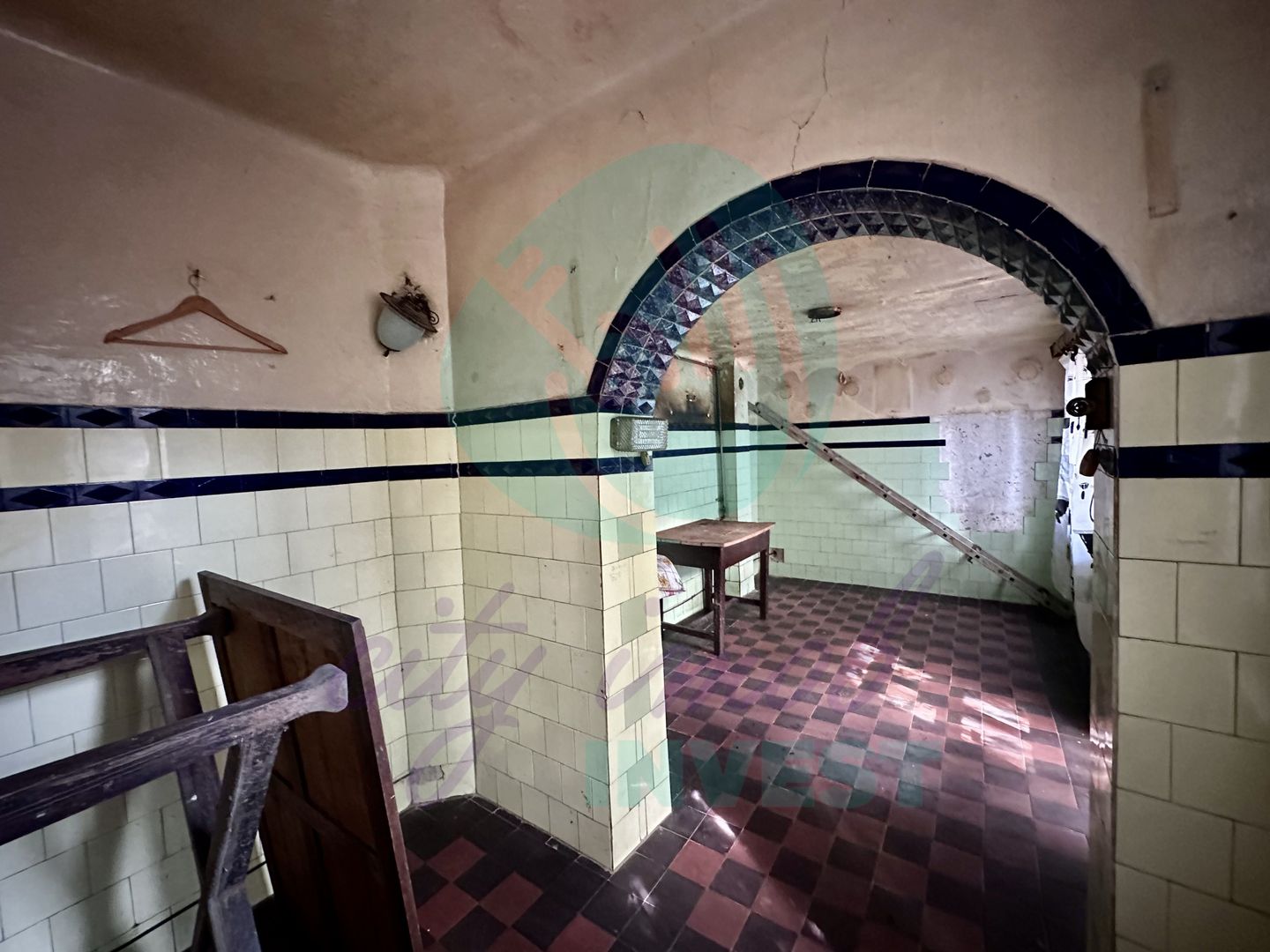 Casa cu teren de 342 in zona Unirii-Calea Calarasilor - Poză 10