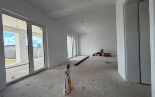 Casă Individuala | 3 camere | Toate utilitatile | Teren Generos | - Poză 3