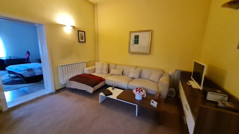 Vila generoasa,destinatii multiple - Poză 31