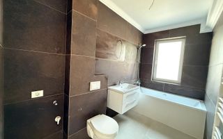 Finalizat. Gradina proprie.Pozitie excelenta - la asfalt. Loc de parcare. - Poză 3