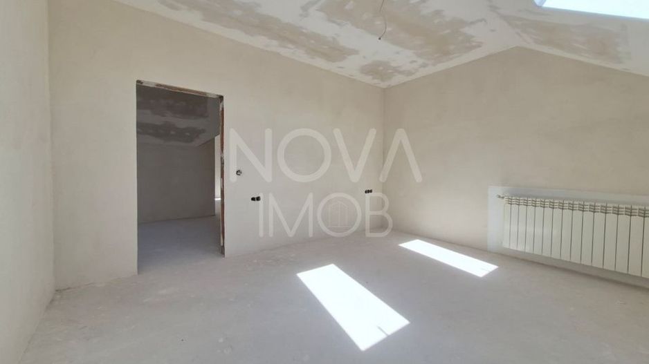 Casa generoasa cu 5 camere, 2 bai, dressing si parcare – Sura Mica - Poză 5