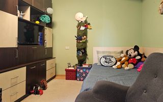 Oportunitate - Apartament cu trei camere in vila, zona Tractorul 70 mp - Poză 21