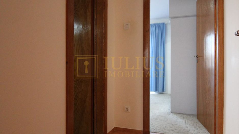 Decomandat, centrala proprie, zona Lunei - Complex Studentesc. - Poză 7