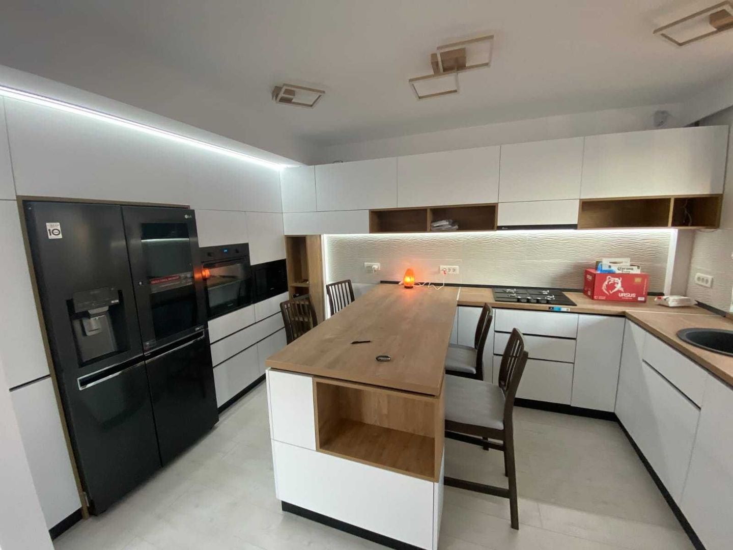 Casa moderna 4 camere | Tunari | Piscina | Spatii luminoase - Poză 3