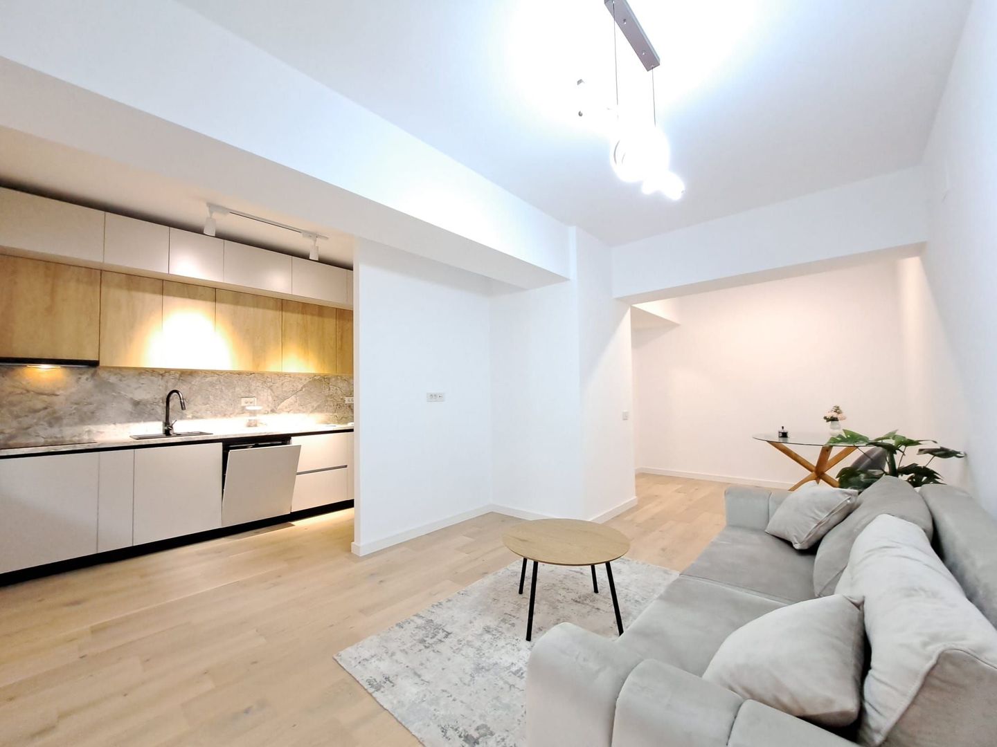 AP. 2 CAMERE - FIRST ESTATE, PET-FRIENDLY, POMPA DE CALDURA - Poză 3