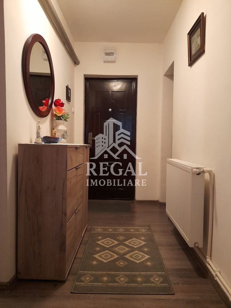 Apartament 3 camere in zona Micro 7( la intersectie cu str. Pinilor) - Poză 7