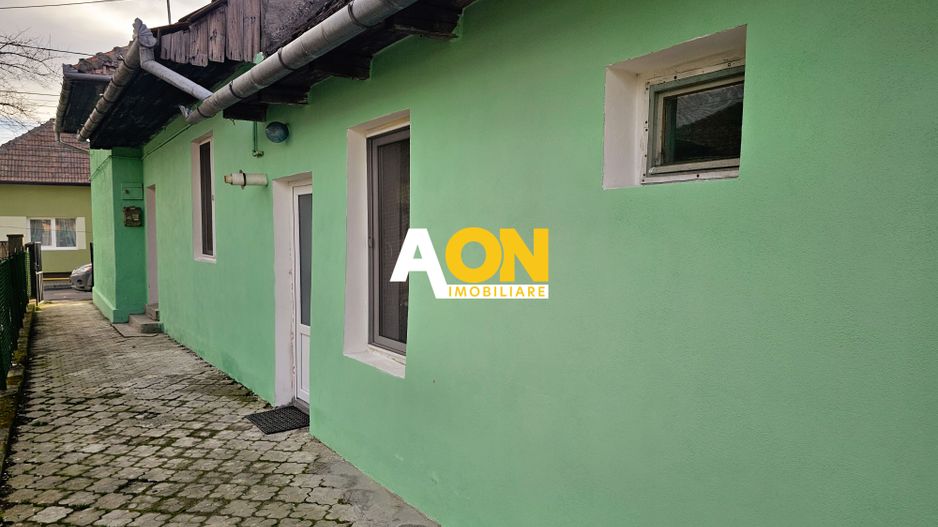 Casa 2 camere, bucatarie, baie, hol, 183 mp teren - Poză 1