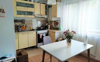 Apartament de vanzare - Poză 1
