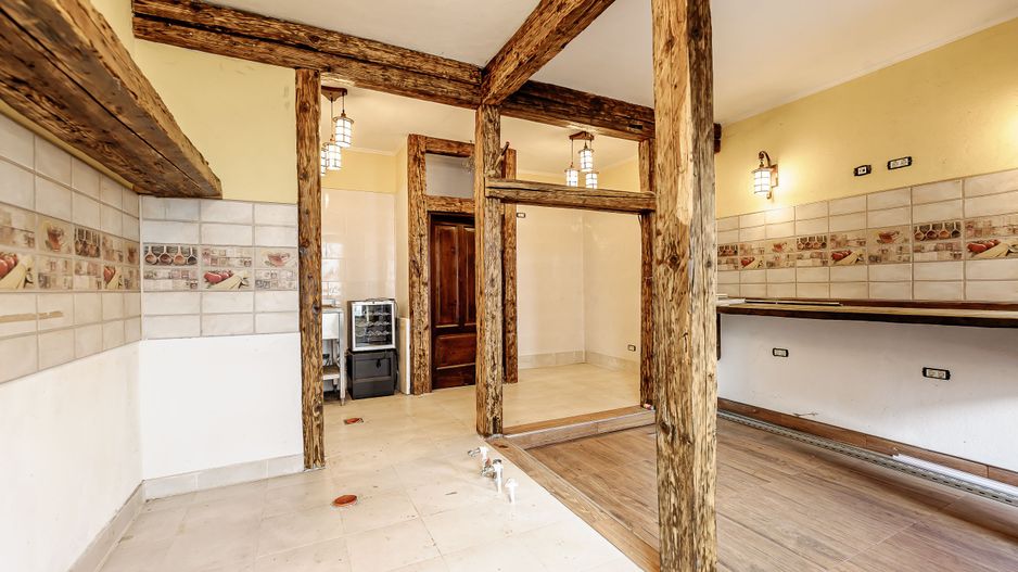 Vandut Spațiu comercial pe strada Episcopiei - Poză 4