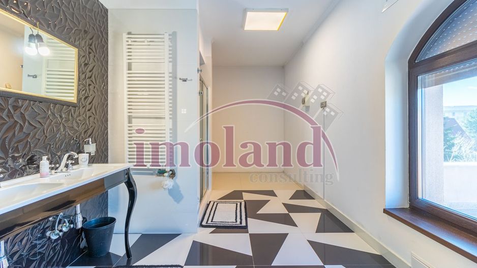 Vila cu piscina si garaj - 6 dormitoare - Pantelimon - Poză 28