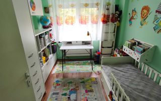 Apartament 3 camere, 2 băi, etaj 2 – Micro 16, cu parcare rezervată - Poză 4